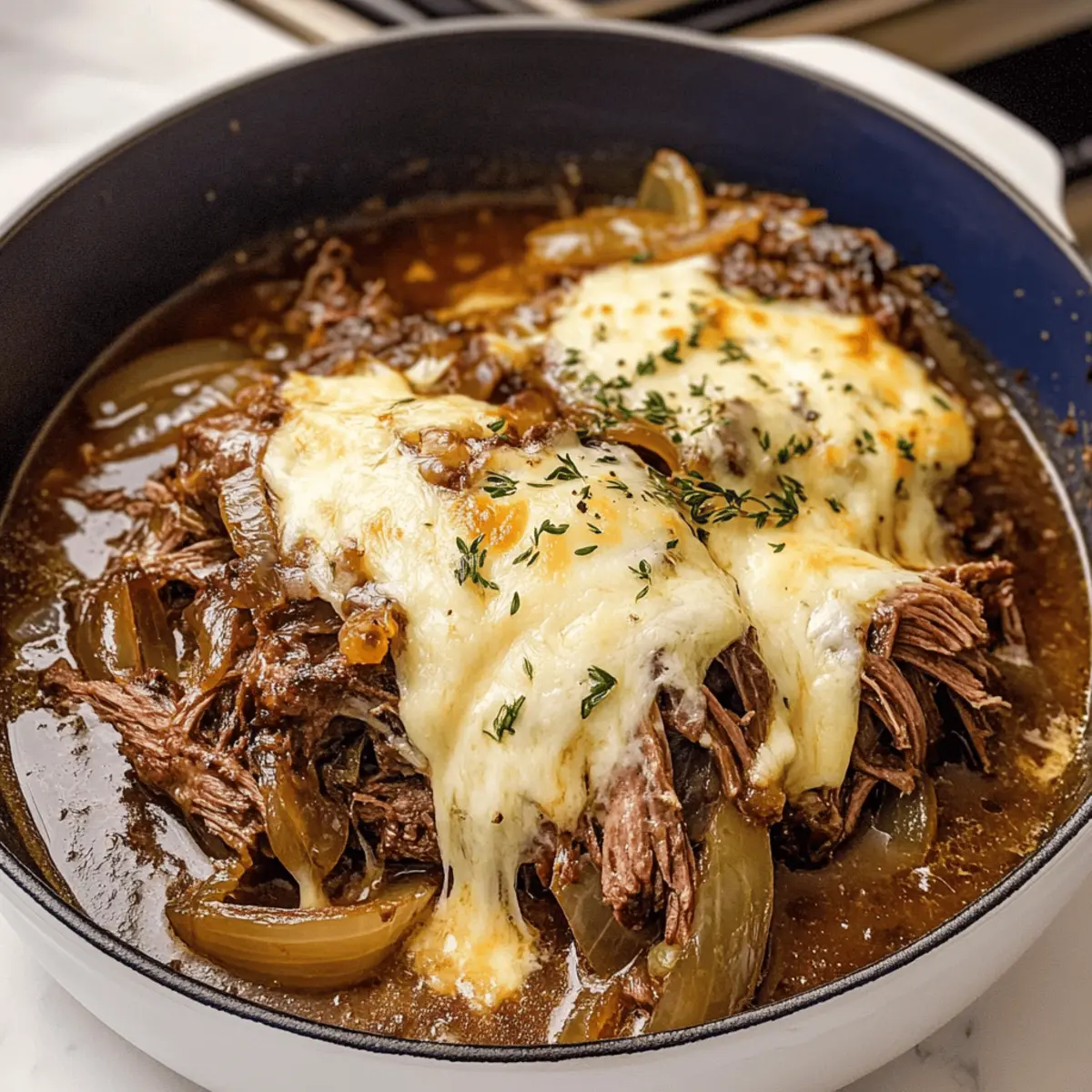 Rôti de bœuf à l'oignon français réconfortant